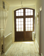 Upstairs corridor.png